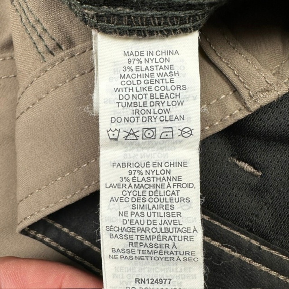 PrAna Zion Mens Tan Khaki Stretch Cargo Hiking Pants 30x32 Measures 32x32 - Picture 3 of 10